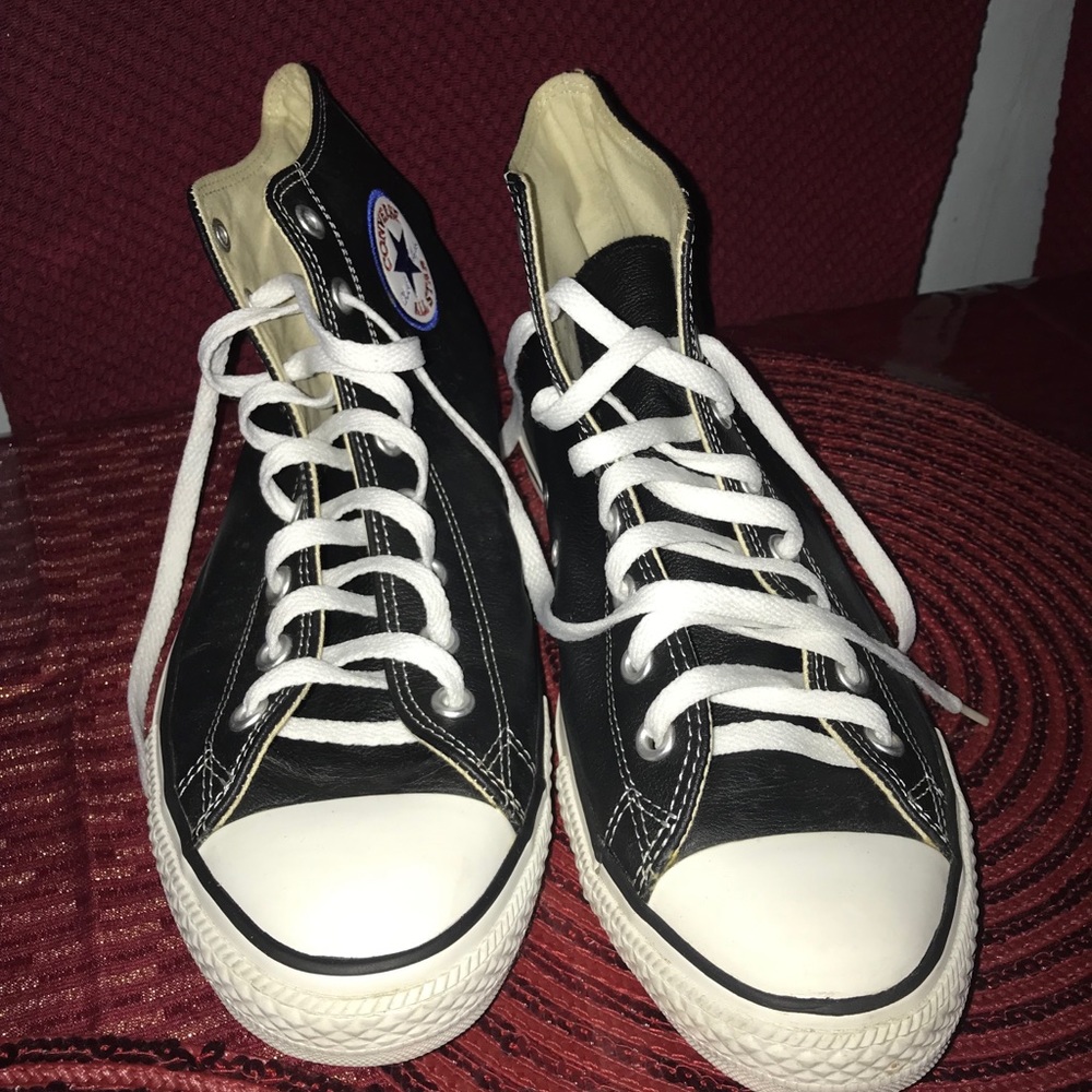 Black leather converse